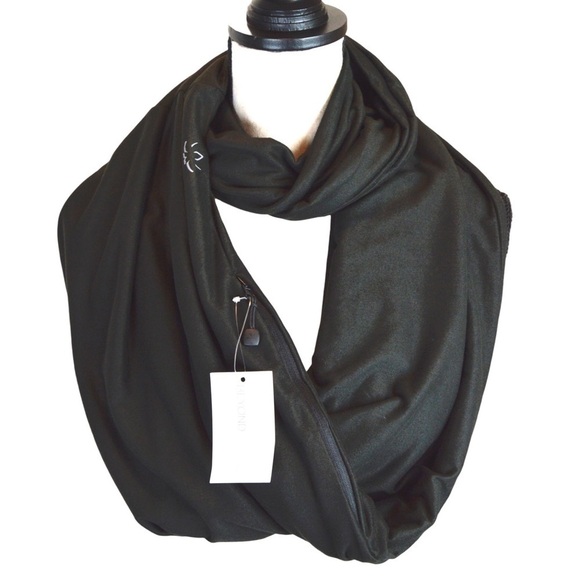 BEYOND YOGA Pocket Infinity Scarf, Deep Grey NEW with Tag - Picture 2 of 9